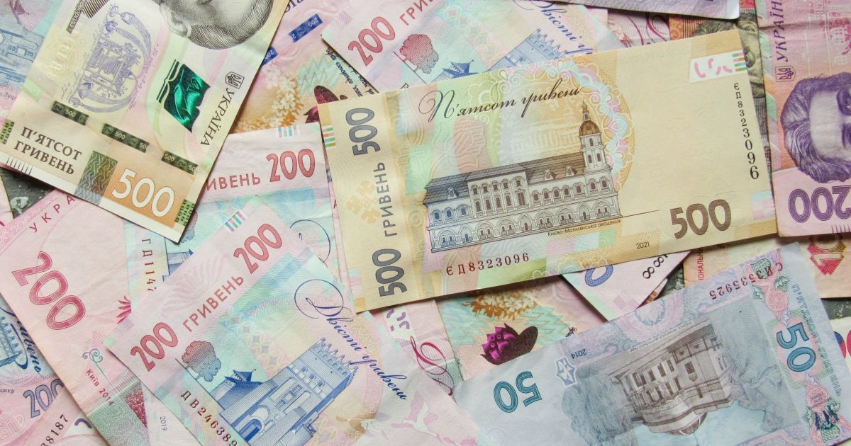 Привласнив зарплати педагогів: на Прикарпатті оголосили у розшук місцевого депутата
