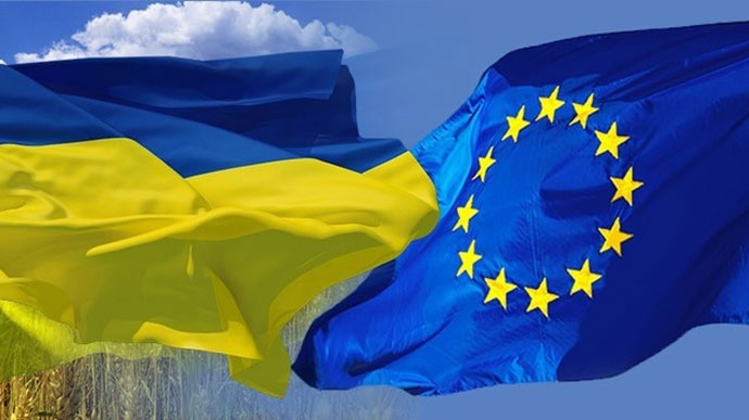 Глава Еврокомиссии предложила предоставить Украине членство в ЕС, - Bloomberg
