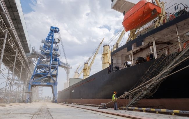Украина готовится открыть порты для всех грузов, - FT