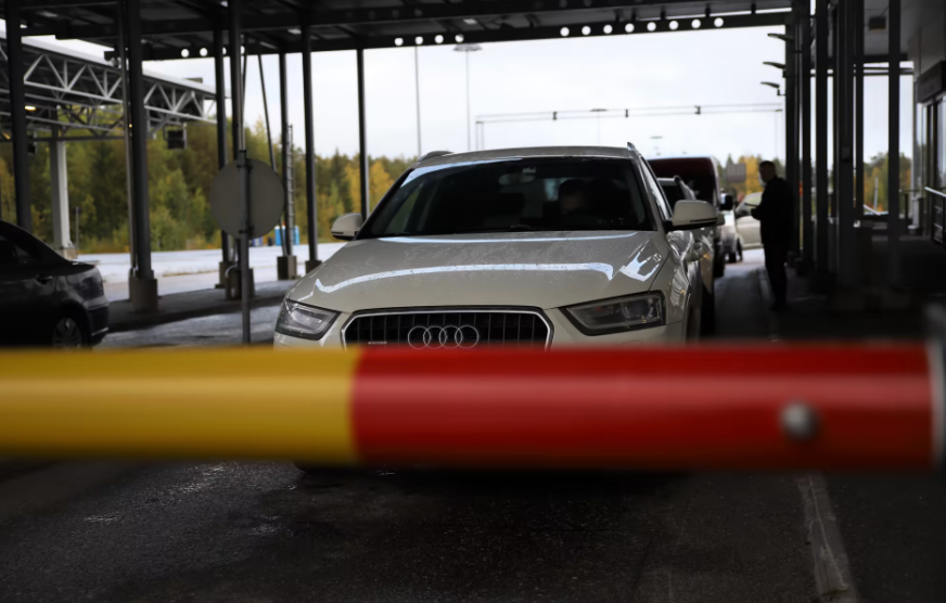 Ще одна держава вирішила закрити кордон для автомобілів із номерами РФ