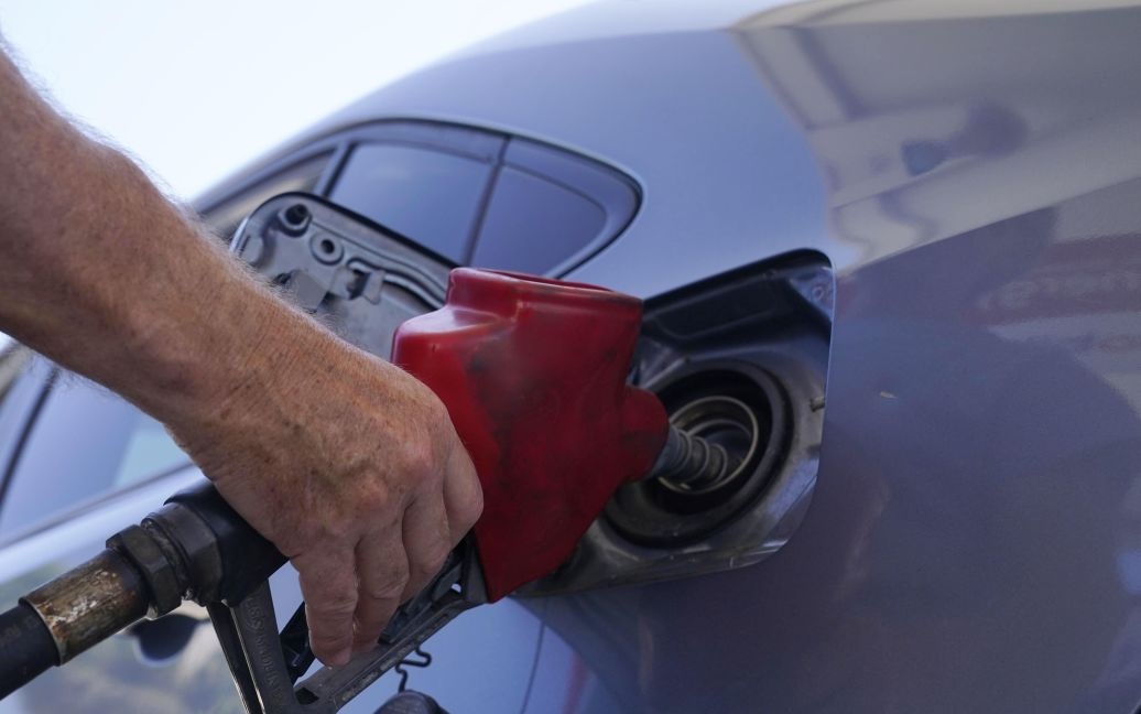 Цены на бензин осенью: стоимость топлива будет расти и дальше - экономист