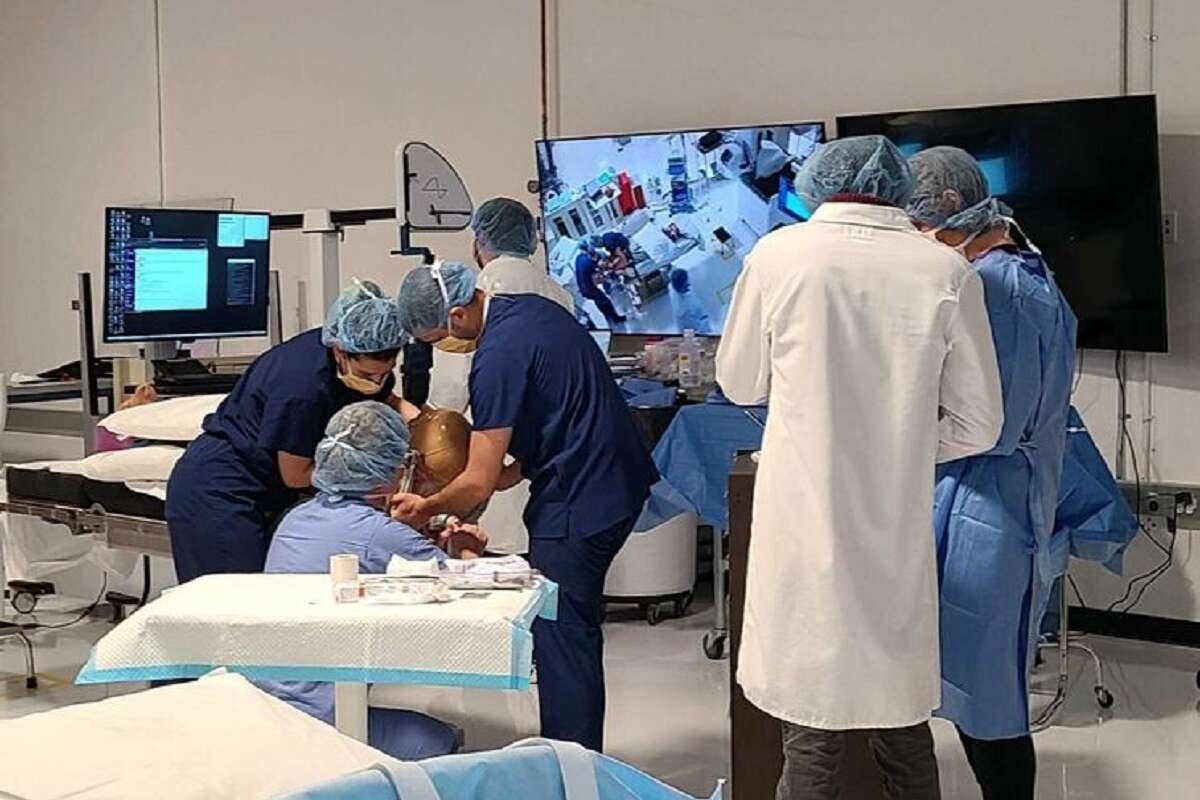 Компания Маска ищет людей для испытаний по вживлению имплантов в мозг