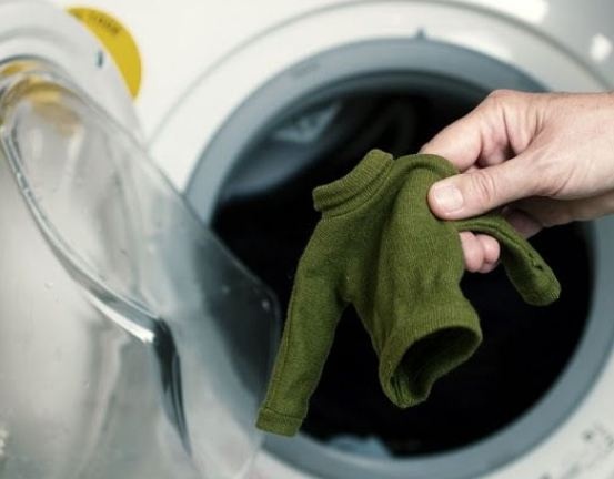 Навіщо вивертати речі під час прання: це роблять не всі, але дарма