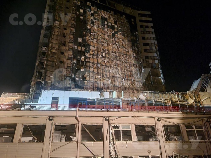 Нічний обстріл Одеси: будівлю морвокзалу знищено