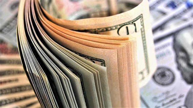Курс долара наприкінці тижня: скільки коштує валюта в обмінниках