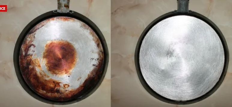 Трехслойный "пирог" питает всю грязь: как очистить сковороду