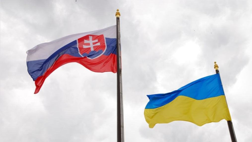 Словаччина офіційно відмовила Києву у військовій допомозі
