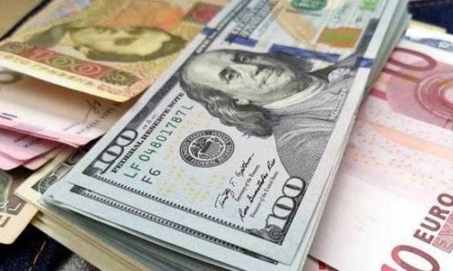 Вартість долара та євро: обмінні пункти виставили нові курси валют
