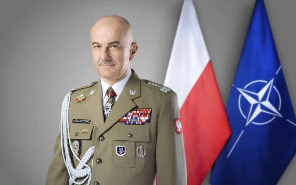 Конфликт с министром обороны: начальник Генштаба Польши подал в отставку