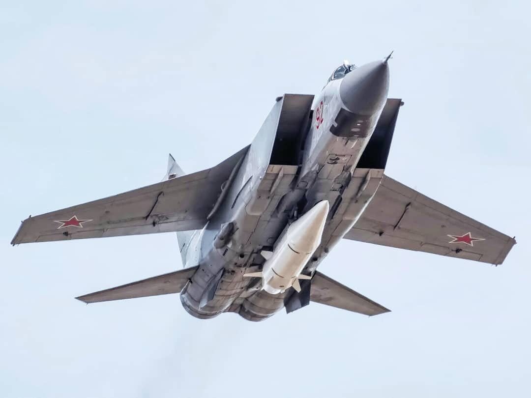 Путин дал команду начать патрулировать небо над Черным морем самолетами с "Кинжалами"