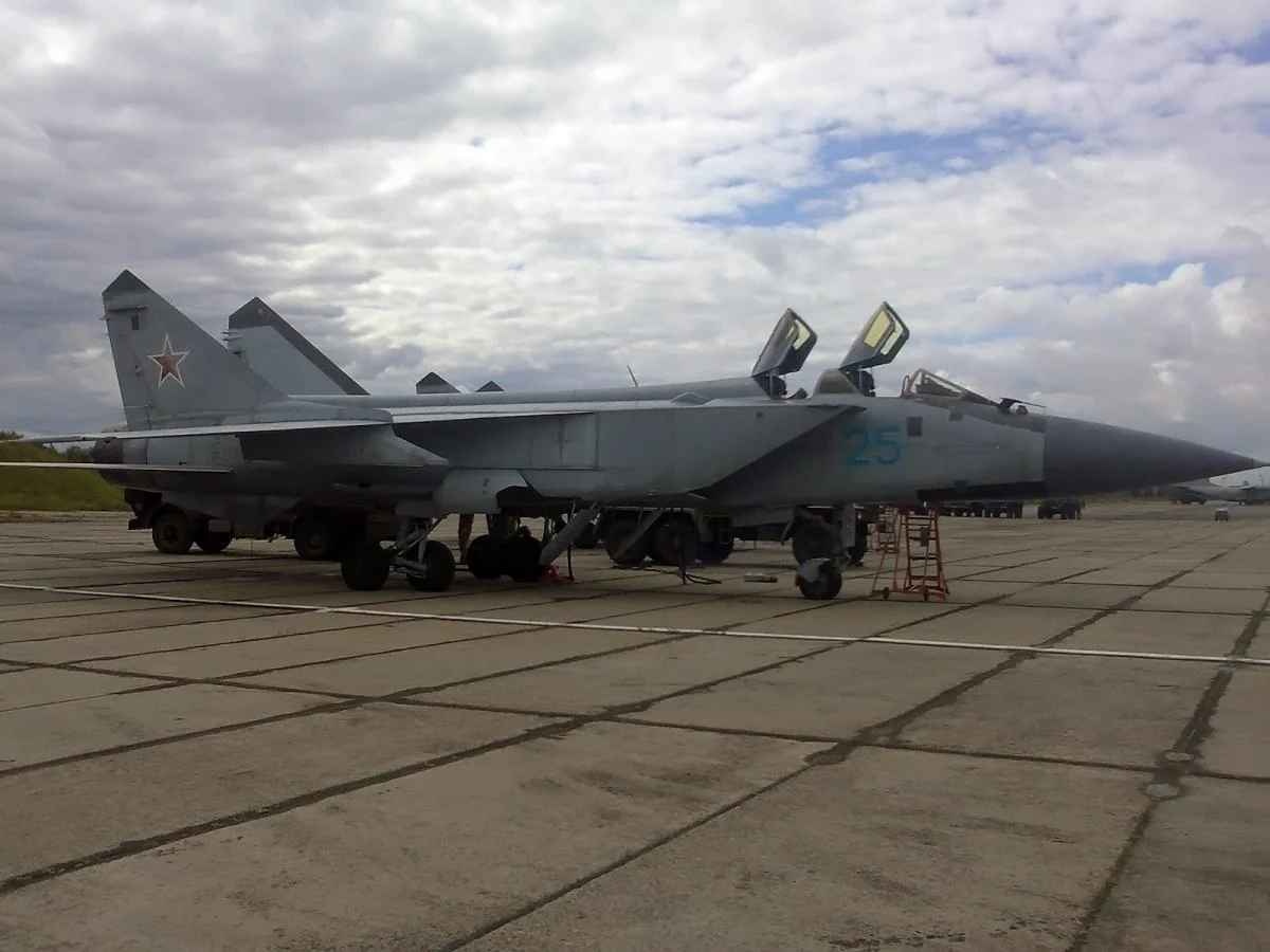 Росія розмістила в Криму МіГ-31: чи готуватися українцям до частих тривог