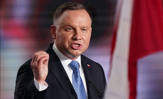 В кортеже польского президента обнаружили "жучок"