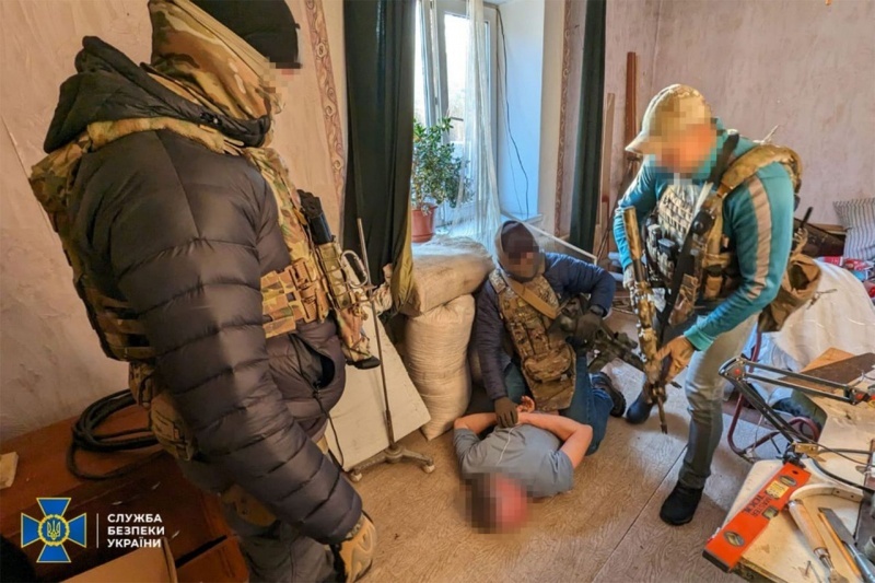 Шпигували за ЗСУ: СБУ затримала російських агентів у Сумській області