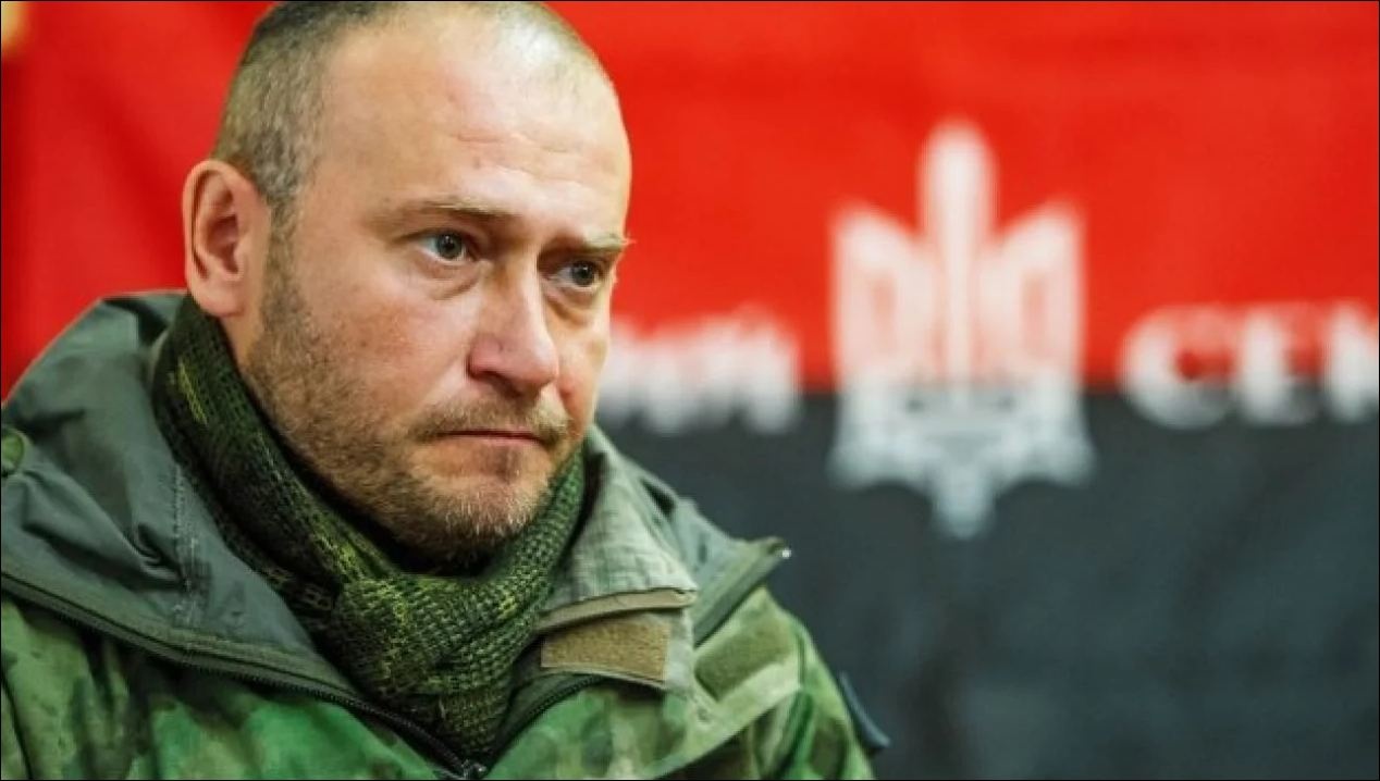 Командувач Української добровольчої армії Дмитро Ярош розкритикував втручання політиків у військові справи