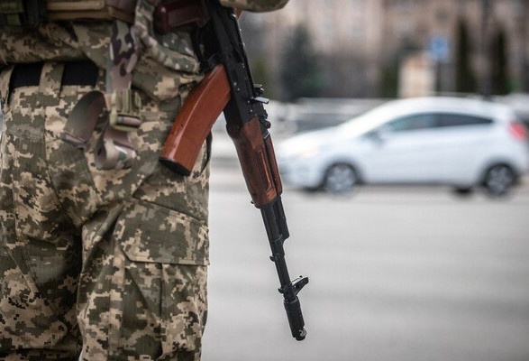 Военное положение и мобилизацию в Украине снова продлили
