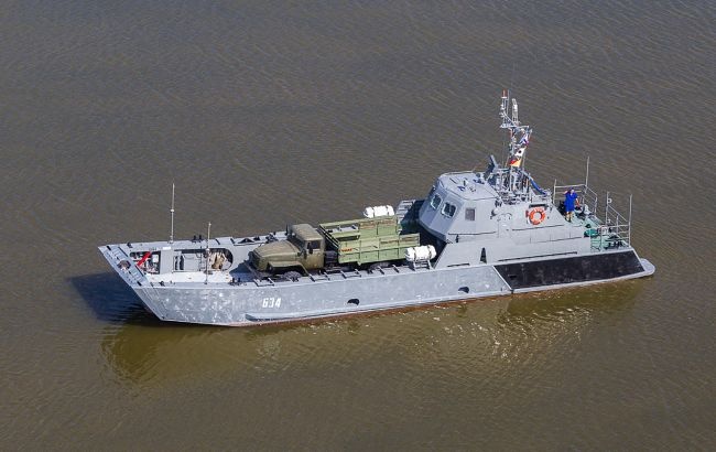 У ГУР підтвердили поразку двох ворожих десантних кораблів у Криму