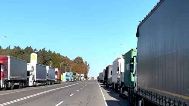 Блокада кордону: польські перевізники не домовились із українськими чиновниками