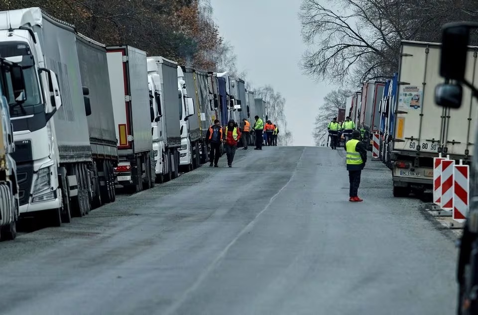 Блокирование польской границы: что будет с ценами на продукты и бензин