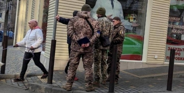"Оазис уклонистов": военный аналитик призвал усилить мобилизацию в Киеве