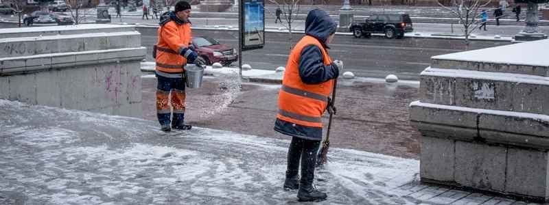 Украинцев ждет неустойчивая погода: когда ворвется похолодание с дождями и мокрым снегом