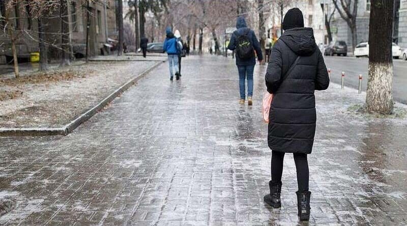 Снег, дожди и гололедица: в Украине прогнозируется усложнение погодных условий