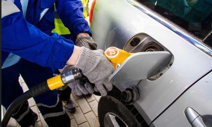 На АЗС переписали стоимость бензина: как поеняли цены