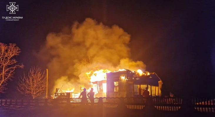 На Різдво на Київщині згоріла церква, другу встигли загасити