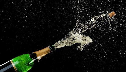 Как закрыть недопитое на Новый год шампанское, чтобы сохранить пузырьки и аромат