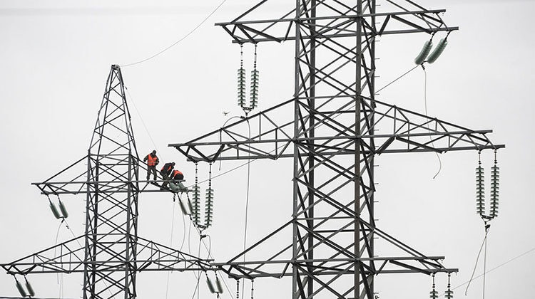 В "Укрэнерго" призвали украинцев экономить электроэнергию