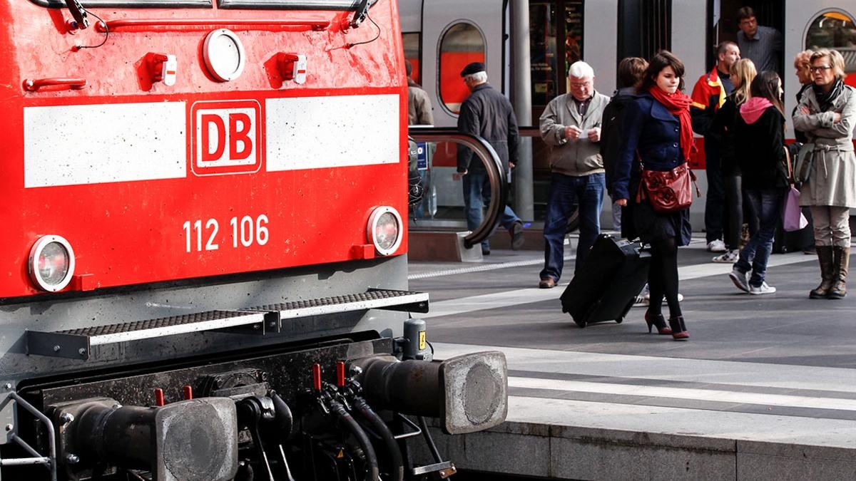Настроены решительно: Германию парализовала забастовка железнодорожников