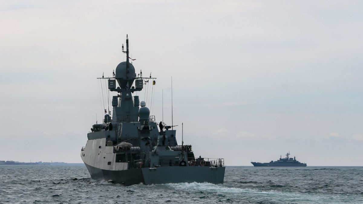 РФ продовжує перебазування своїх кораблів у Новоросійськ, - Гуменюк