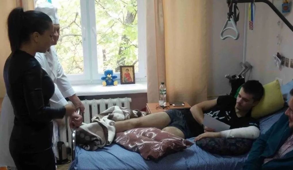 У росіян істерика: спливли знімки Ані Лорак із українськими військовими
