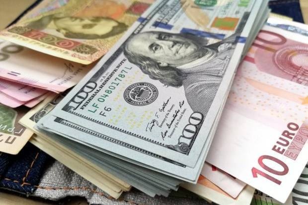 Вартість долара та євро: свіжий курс в обмінних пунктах