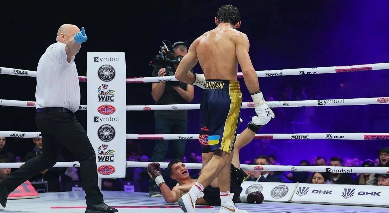 Украинский боксер отправил соперника в нокаут и завоевал титул чемпиона мира