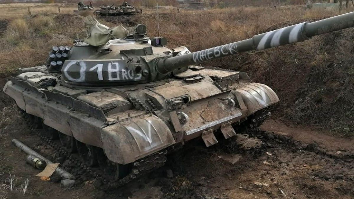 Міноборони Великобританії підрахувало, скільки танків на місяць може виробляти РФ