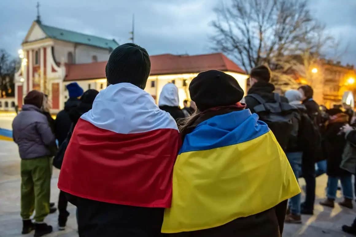 У Польщі змінилися настрої суспільства до українських біженців: результати опитування