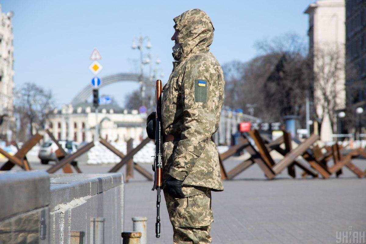 Зеленский продлил военное положение и мобилизацию в Украине