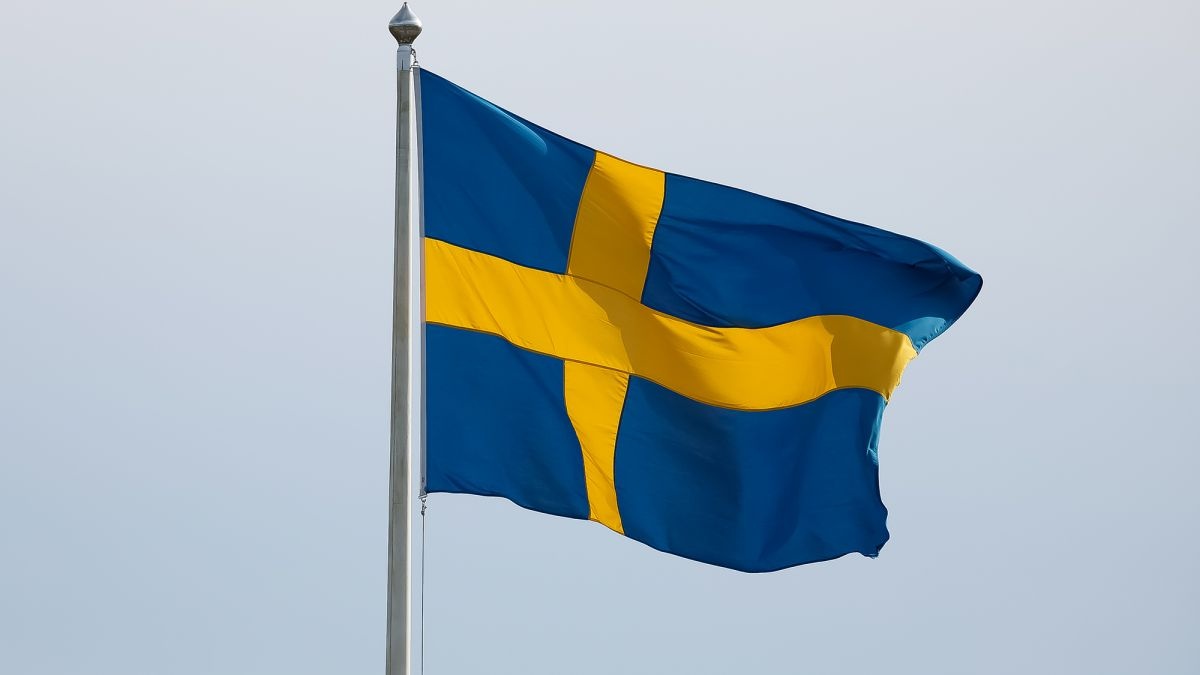 Швеция передаст Украине крупнейший пакет военной помощи
