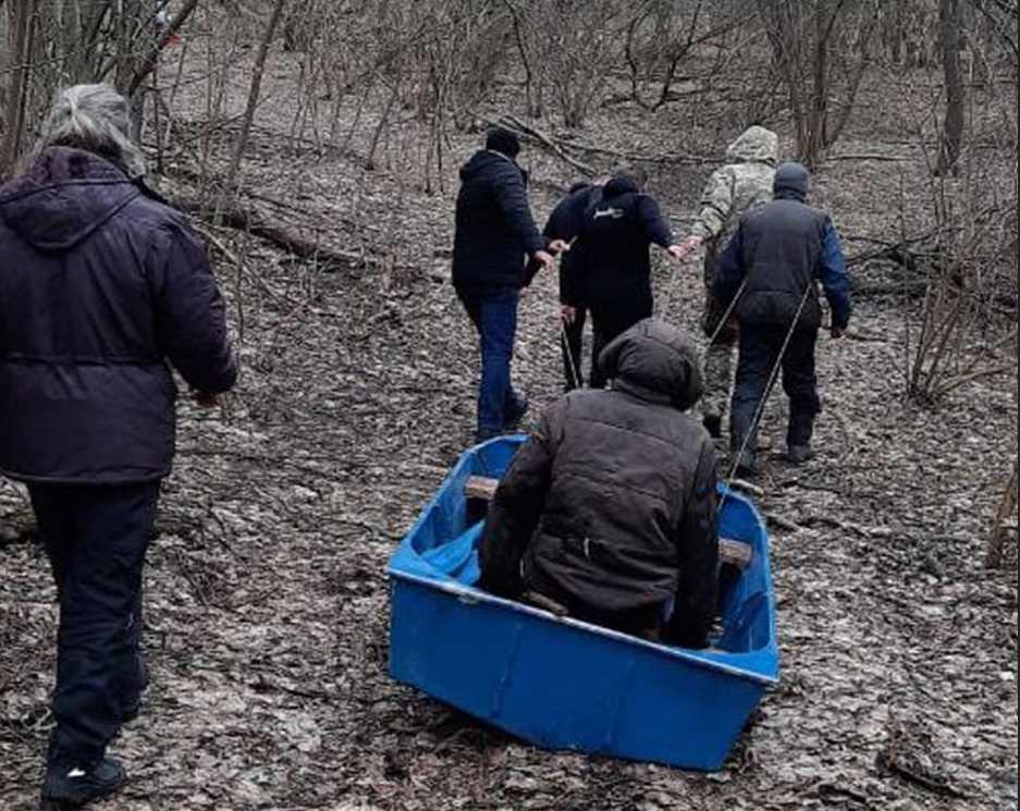 Мужчина заблудился и две недели бродил по лесу в Черкасской области