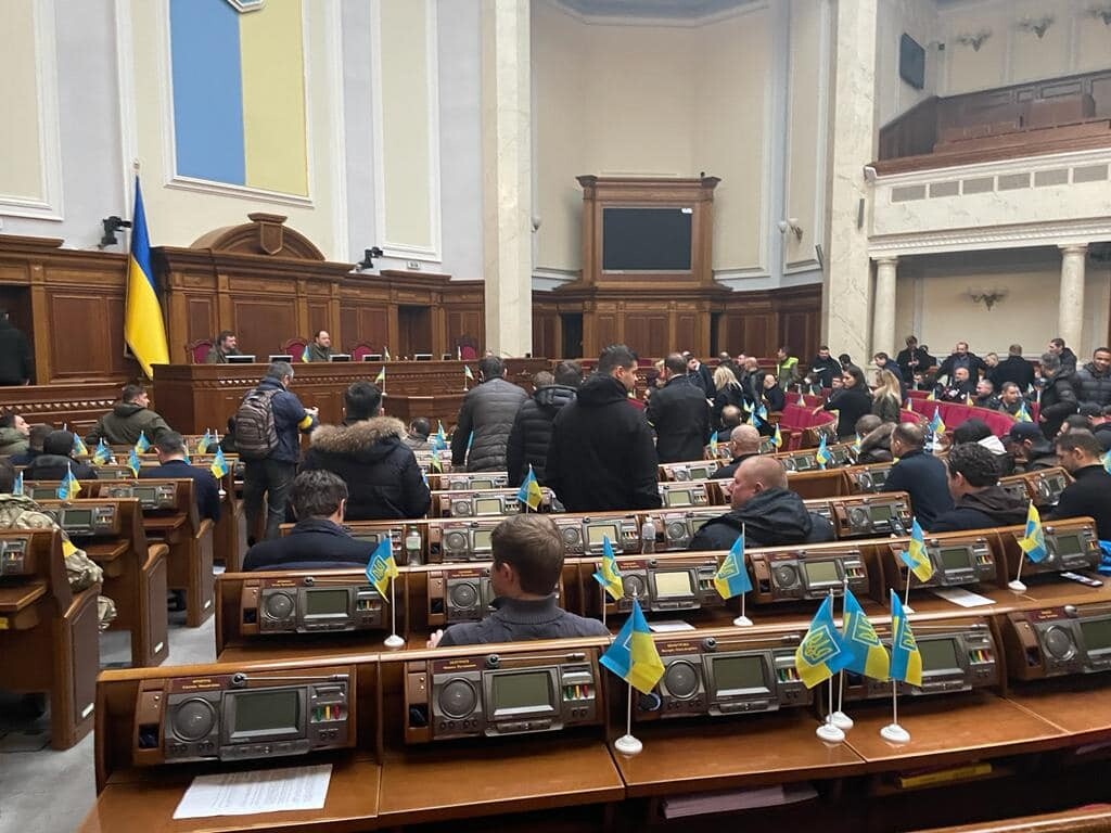 Законопроект о мобилизации: уговаривал ли Зеленский депутатов принять документ