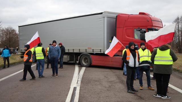 Ситуація на кордоні з Польщею: у ДПСУ розповіли, що відбувається у пунктах пропуску