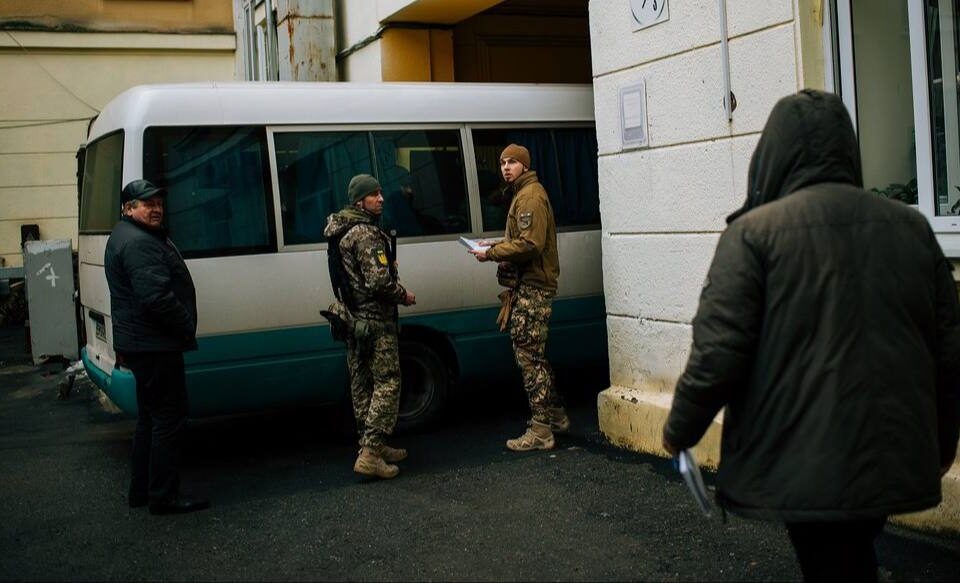 Оберіг від ТЦК: в Україні вже продають товари, які допомагають "уникнути мобілізації"