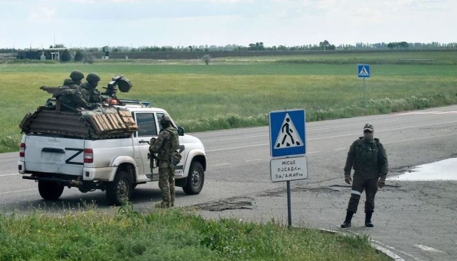 У РФ збивають підрозділи у 300 тисяч солдат для оточення Харкова, - ЗМІ