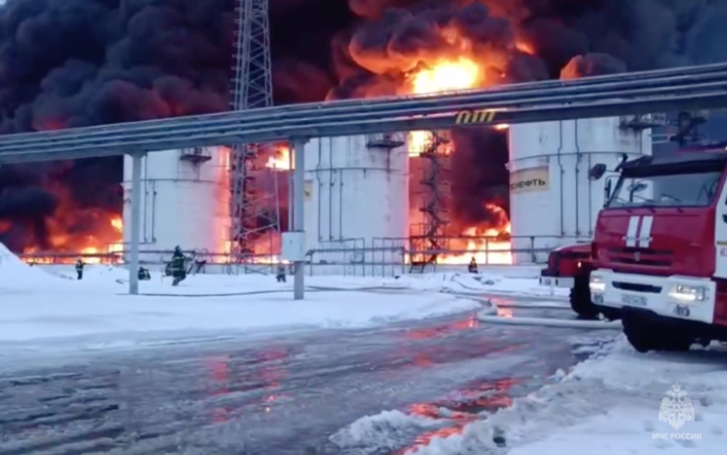 В России сократилось производство бензина после атак по НПЗ