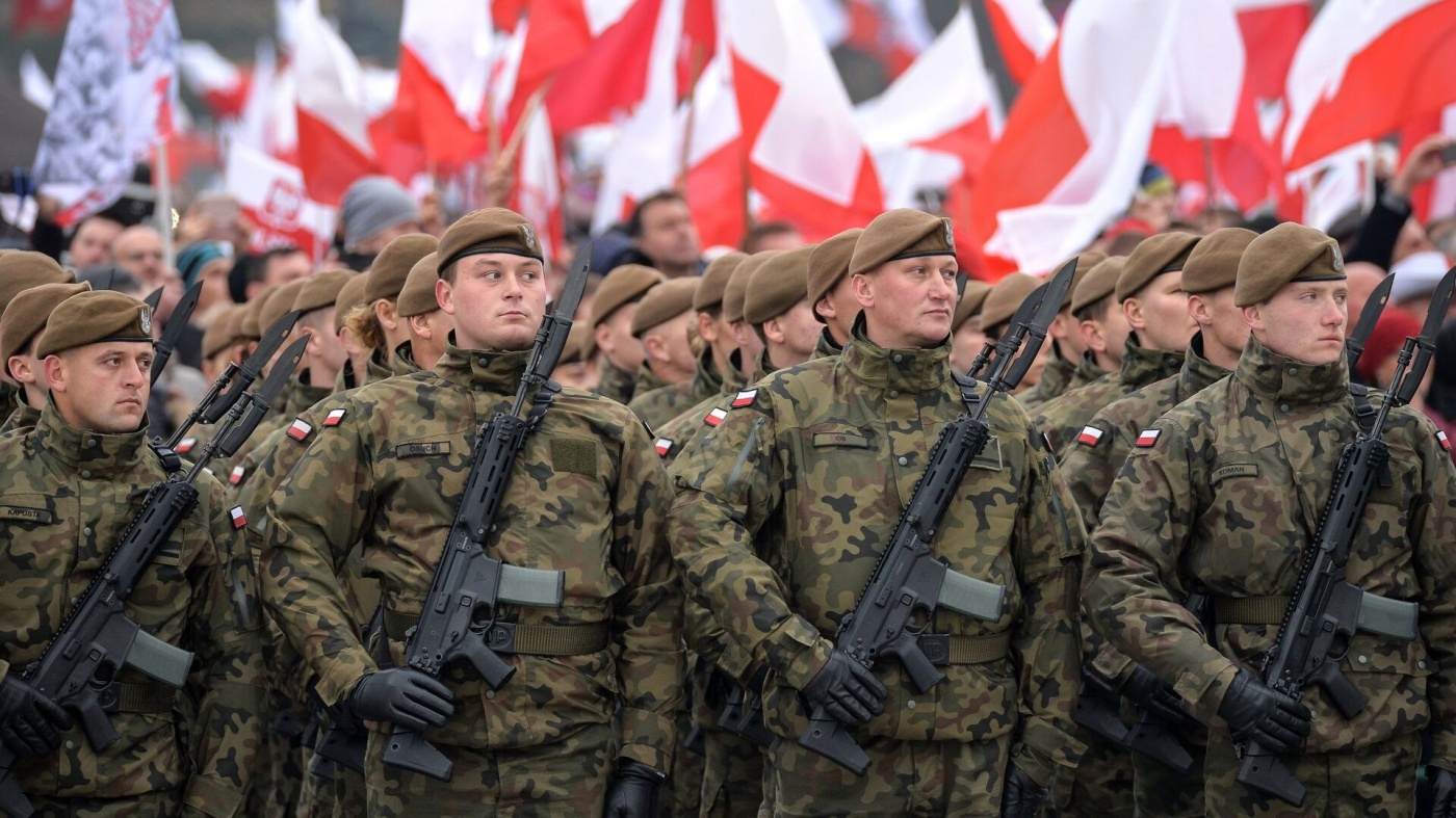 "Ефект Макрона": у Польщі зростає кількість людей, які виступають за відправку військ до України
