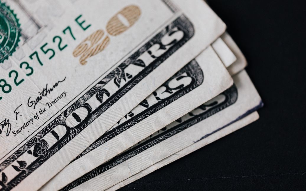Обменники выставили свежие курсы валют: сколько стоит доллар