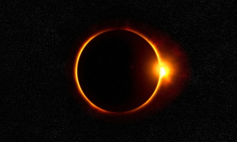 Молодий місяць і повне сонячне затемнення: чого остерігатися  в квітні
