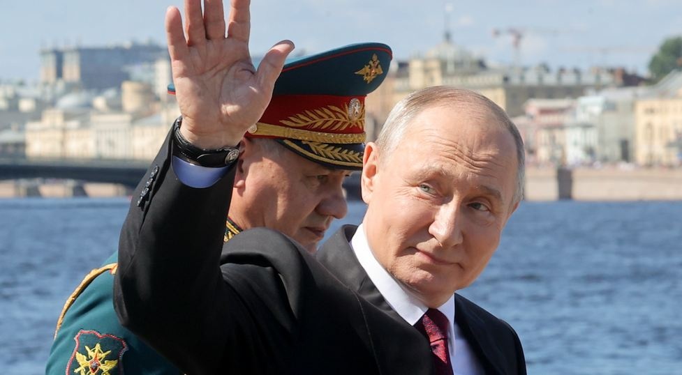 Путін пообіцяв росіянам позбавити їх від імпортних ліків, товарів та техніки