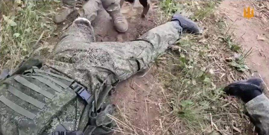"Хлопчик у трусиках" здався в полон українському дрону
