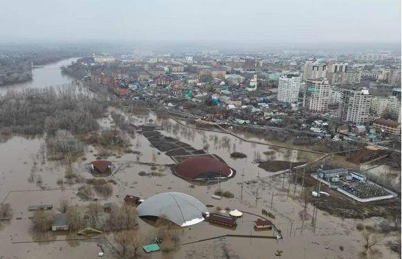 "Не доводьте народ, а то на вила піднімемо", - мешканець Оренбурга втратив будинок і почав загрожувати путінському режиму